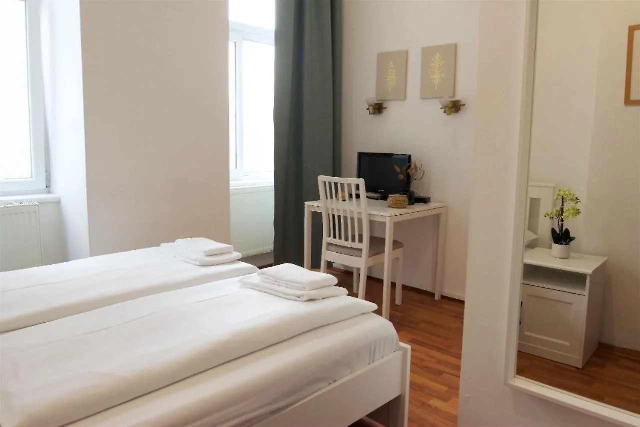 Hotel Pension Arpi Wiedeń 3*,  Austria