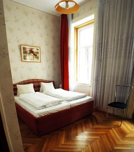 Hotel Pensión Arpi Viena